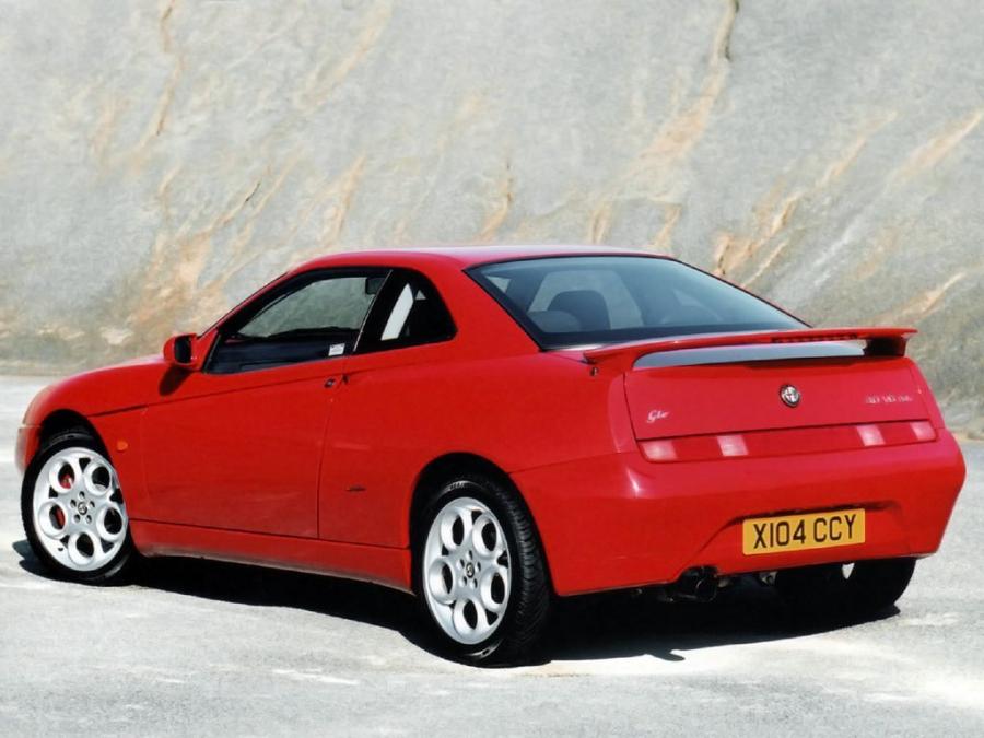  Alfa Romeo GTV (916C) 1998 года  (UK) (фото 7 из 10)